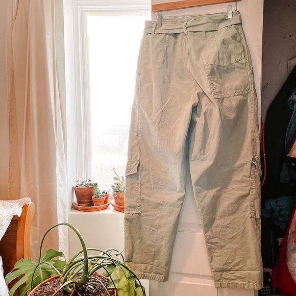 • UO Y2K pleated cargo wide leg skater pants • - Picture 2 of 7